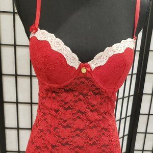 Red lace chemise / lingerie
